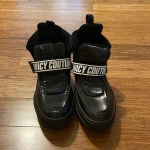 Juicy Couture Snow shoes